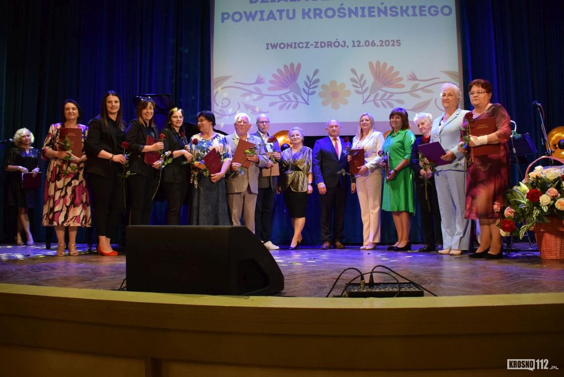 Nagrody i odznaczenia dla ludzi kultury z powiatu krośnieńskiego [ZDJĘCIA]
