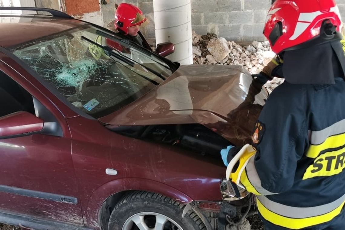 ? Najechanie na tył samochodu na skrzyżowaniu ul. Krakowskiej i Magurów [AKTUALIZACJA: Sprawca pijany]