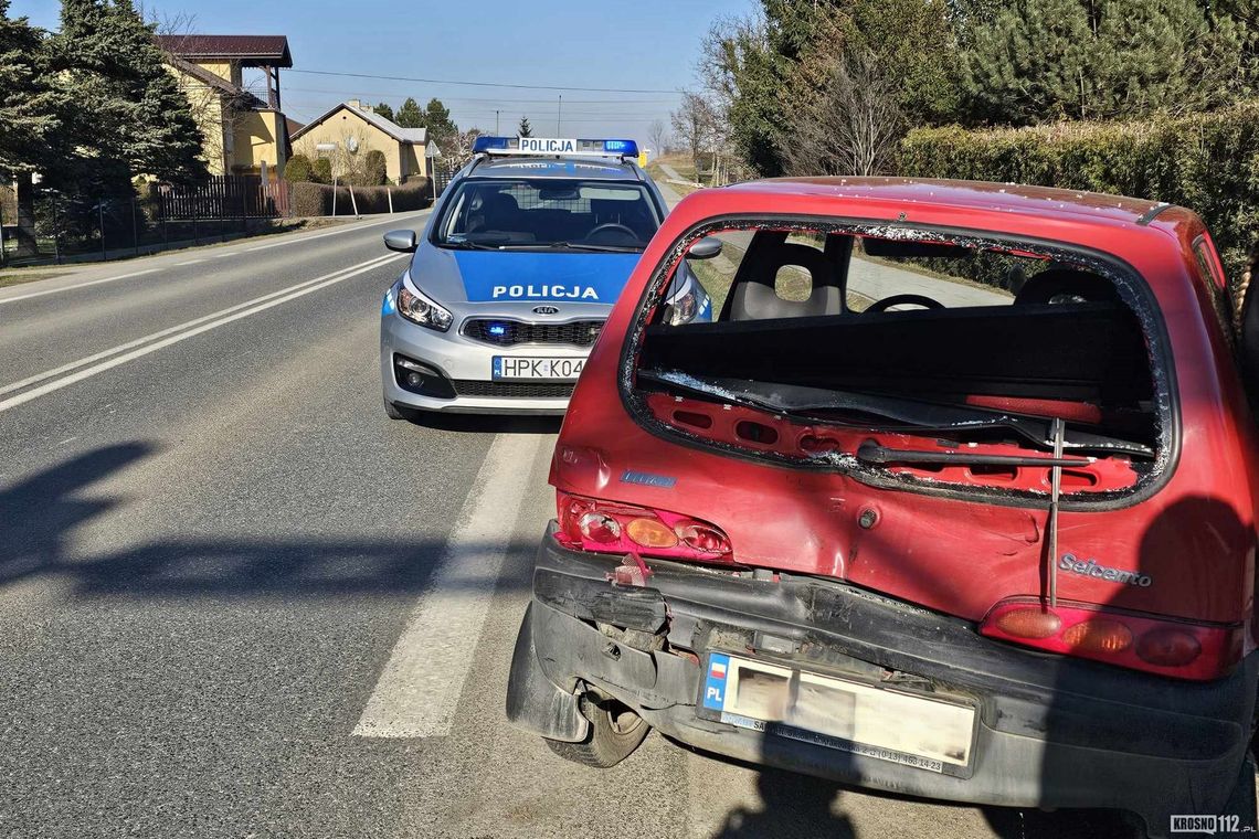 Najechanie na tył przed przejściem dla pieszych w Rogach