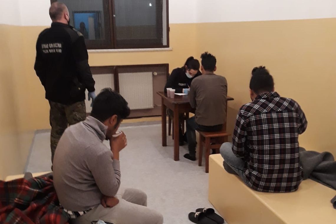 Nepalczycy szli do Hiszpanii. Zostali zatrzymani w Bieszczadach