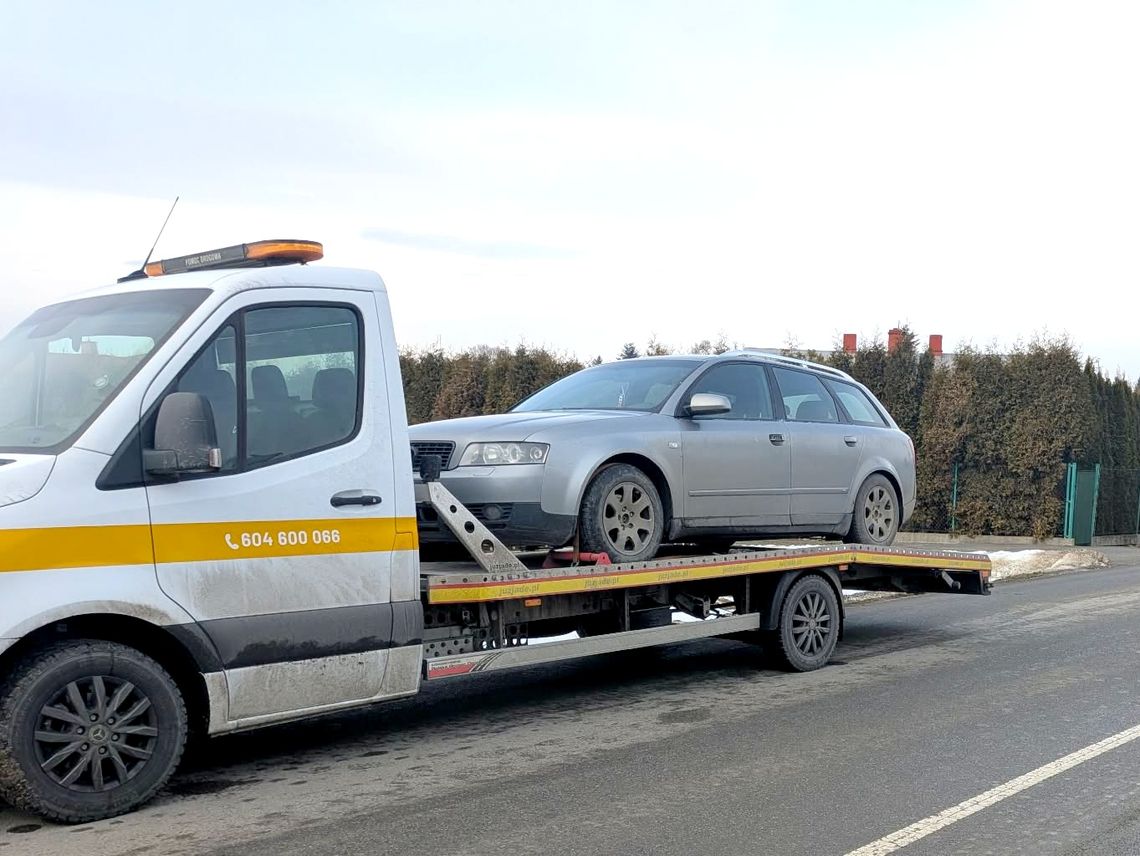 Nie dojechał na egzamin na prawo jazdy. 18-latek prowadził Audi bez uprawnień