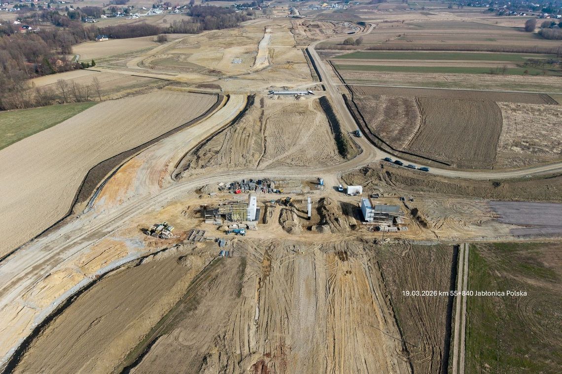 Niepewna przyszłość budowy odcinka S19. GDDKiA odpowiada wykonawcy