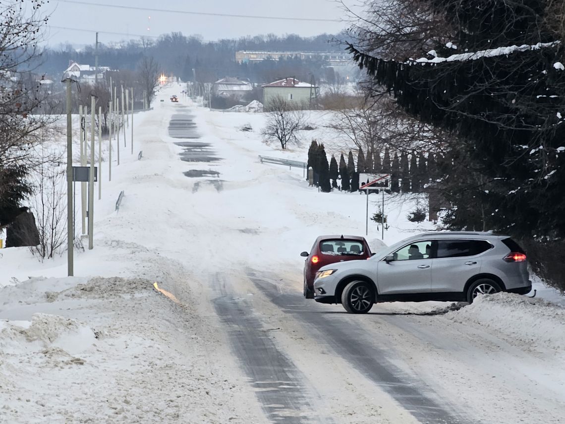 Nieprzejezdna jest już droga Iwonicz - Rogi, a przed nami opady marznącego deszczu