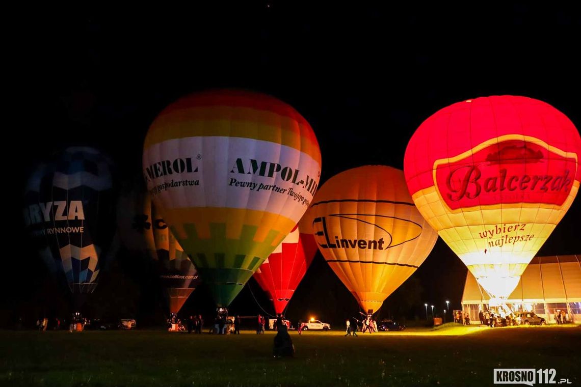 Nocny pokaz balonów i laserów na lotnisku. Zmiany w ruchu i specjalna linia MKS
