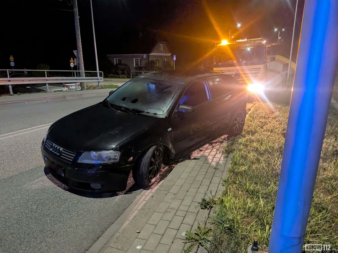 Nocny pościg za kierowcą Audi przez Dobieszyn i Krosno. W aucie dzieci Nocny pościg za kierowcą Audi przez Dobieszyn i Krosno. W aucie dzieci