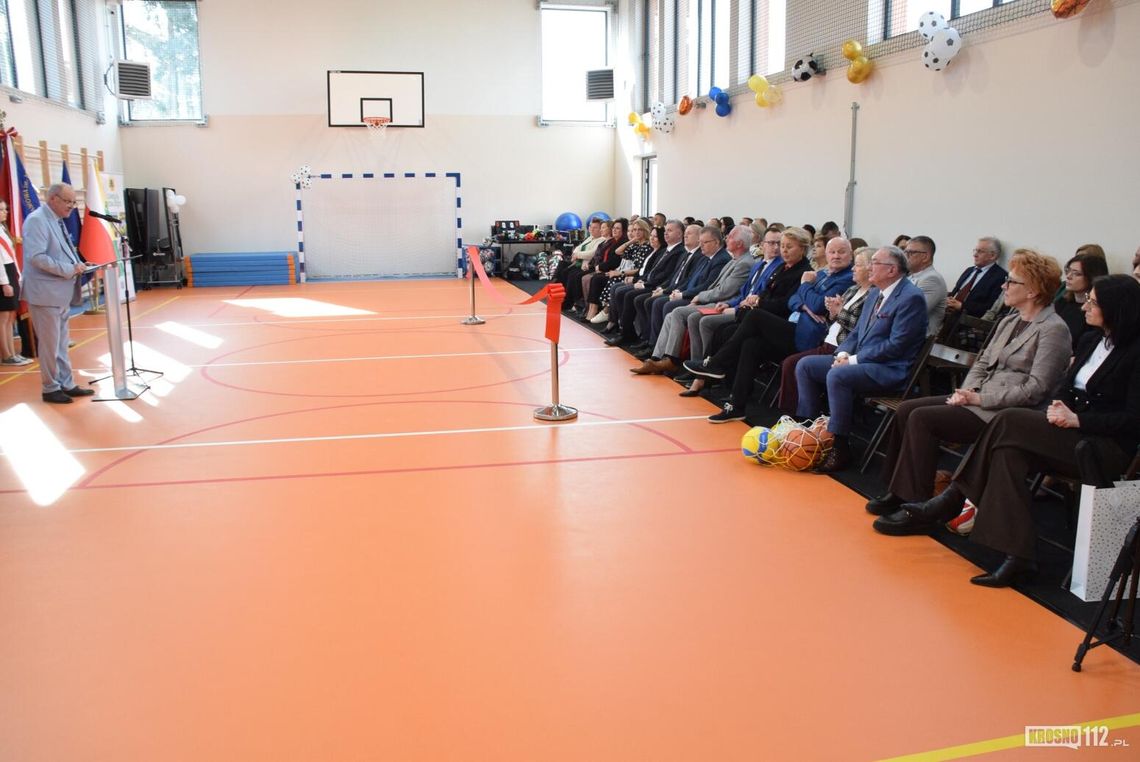 Nowa sala gimnastyczna przy szkole w Żarnowcu otwarta [ZDJĘCIA]