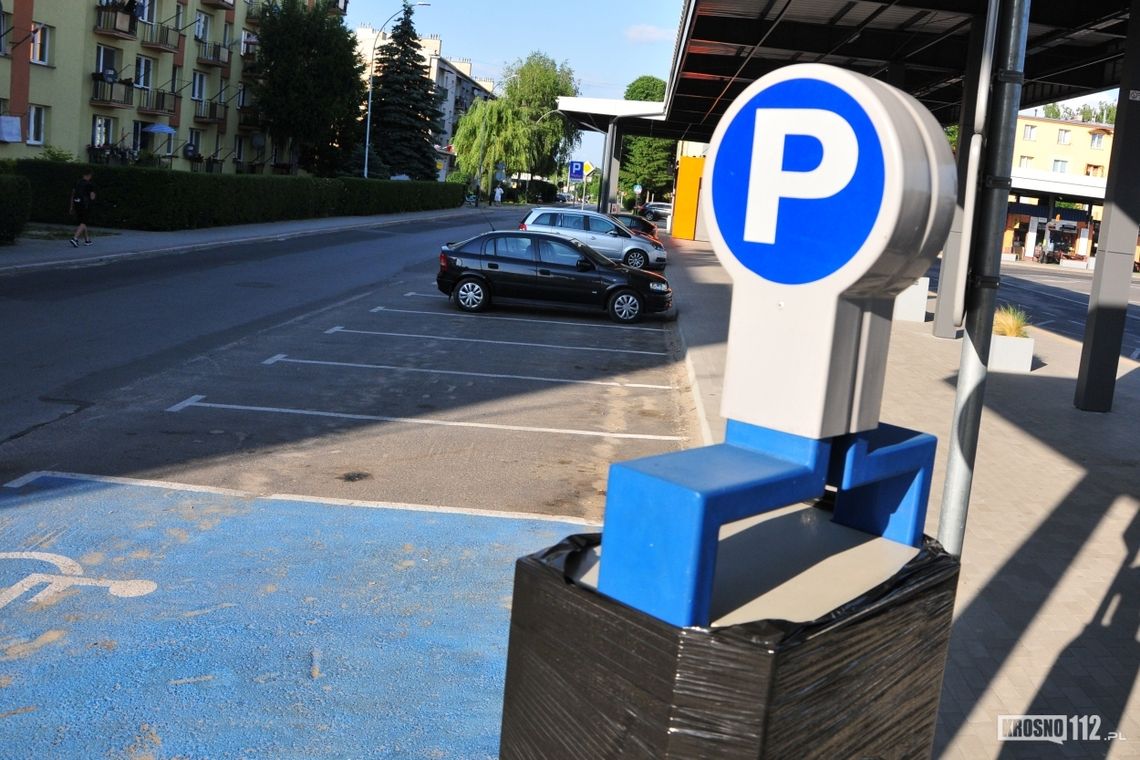 Nowe punkty w strefie płatnego parkowania. Mielczarskiego, Naftowa. Co z cennikiem?