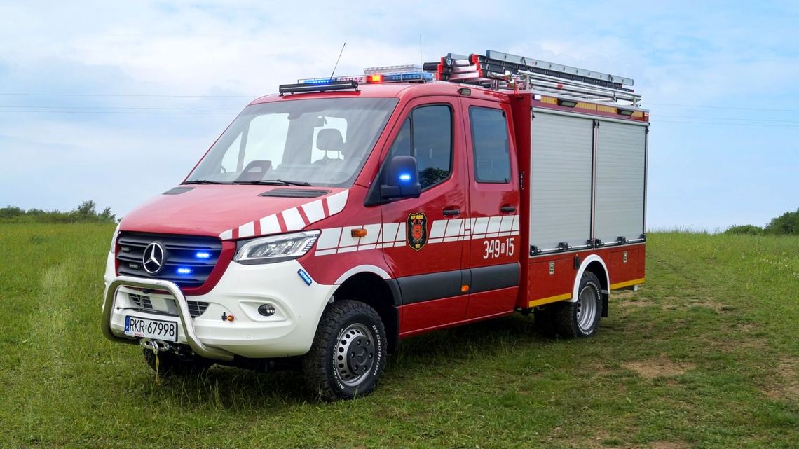 Nowy lekki samochód ratowniczo-gaśniczy dla OSP KSRG Równe