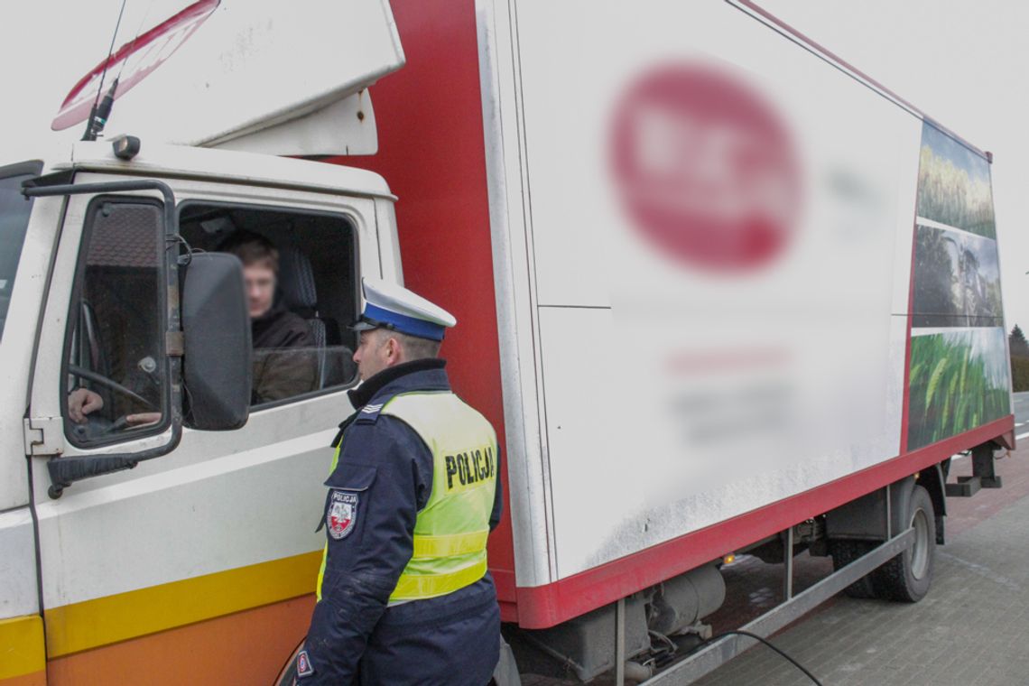 O tym trzeba pamiętać w trakcie kontroli drogowej. Nowe wytyczne dla kierowców