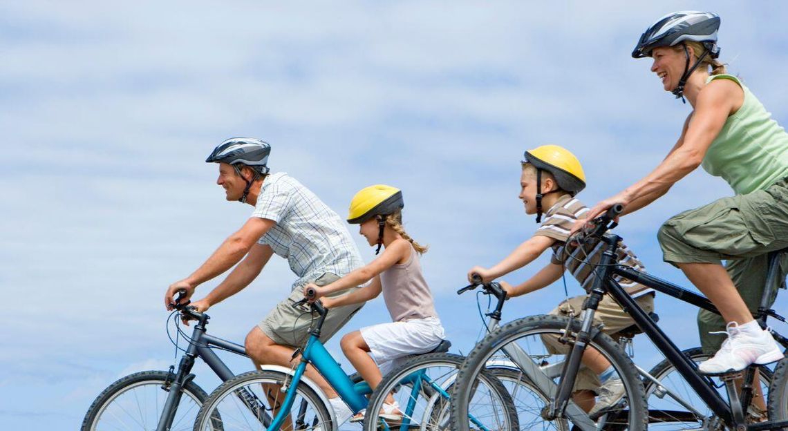 Obowiązkowe kaski dla rowerzystów, a hulajnoga elektryczna od 13 roku życia