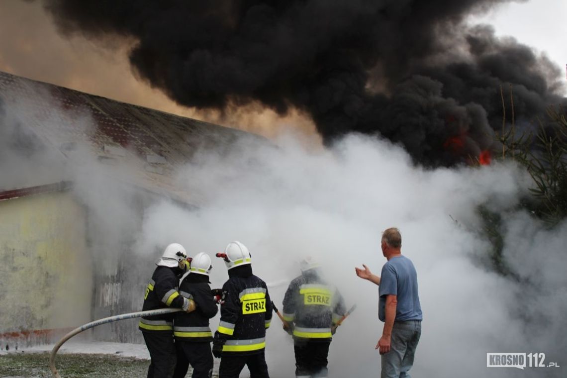 ODRZYKOŃ: Pożar zakładu produkującego znicze