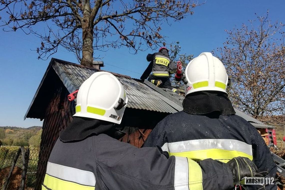 ODRZYKOŃ: Strażacy szybko opanowali pożar drewutni