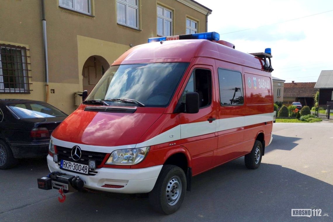OSP Łączki Jagiellońskie: Mercedes Sprinter zastąpił Mercedesa L408. Strażacy z nowym sprzętem