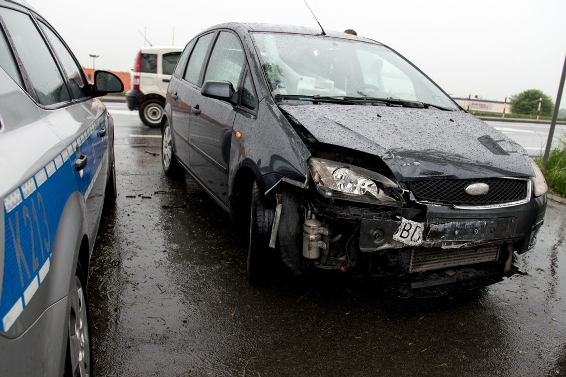 Pechowa środa. Dwie kolizje przy OBI