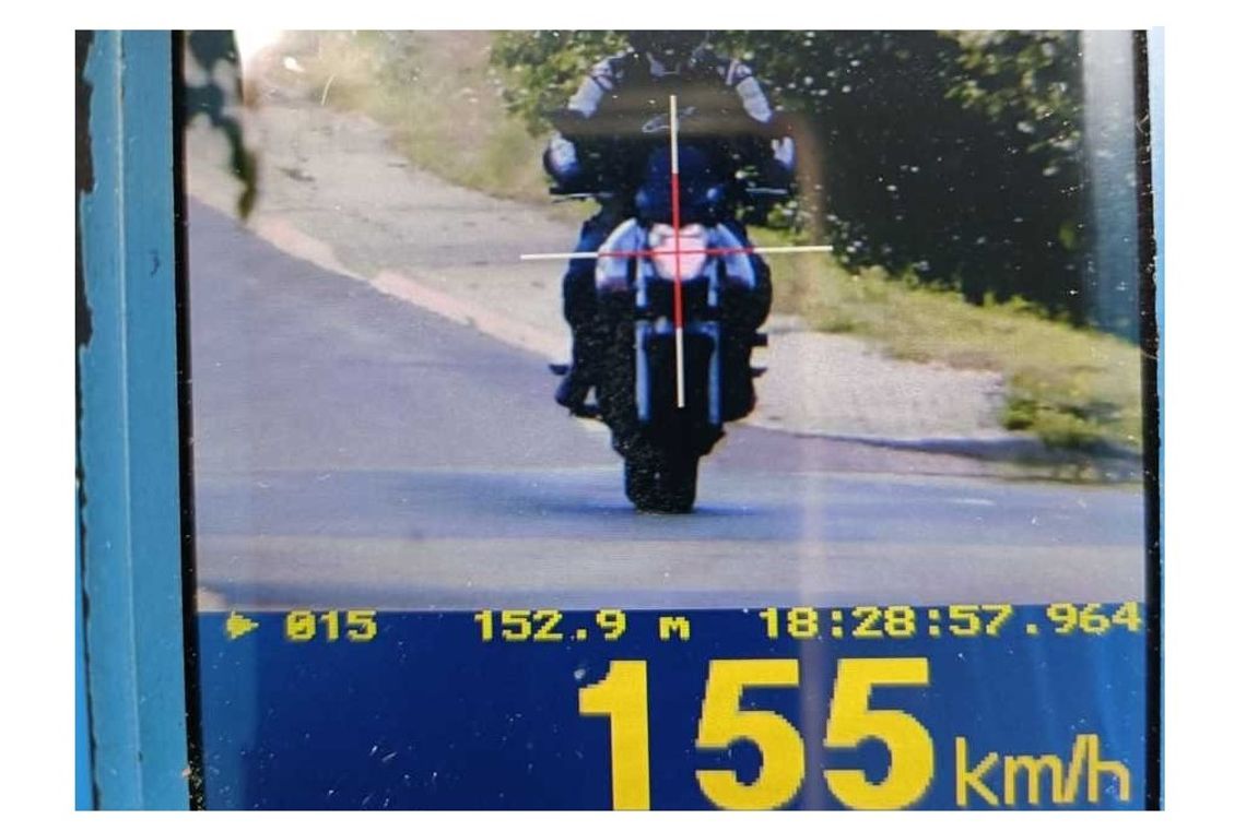 Pędził przez Nowy Żmigród 155 km/h. To niejedyny pirat drogowy zatrzymany w weekend