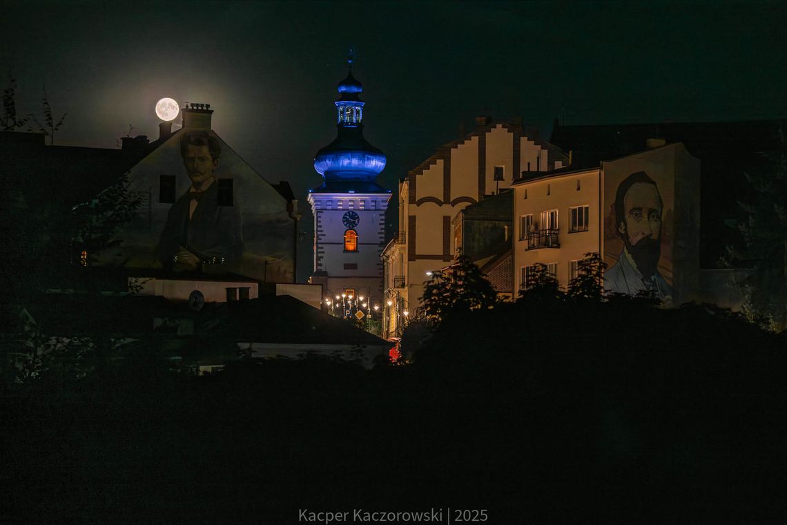 Pełnia nad Krosnem [ZDJECIA]