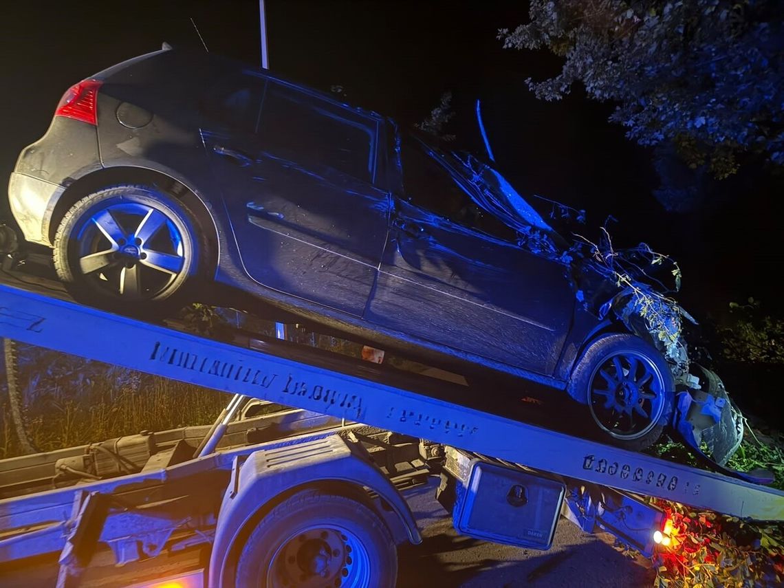 Pijana 35-latka rozbiła Volkswagena. Miała blisko 2 promile alkoholu Pijana 35-latka rozbiła Volkswagena. Miała blisko 2 promile alkoholu
