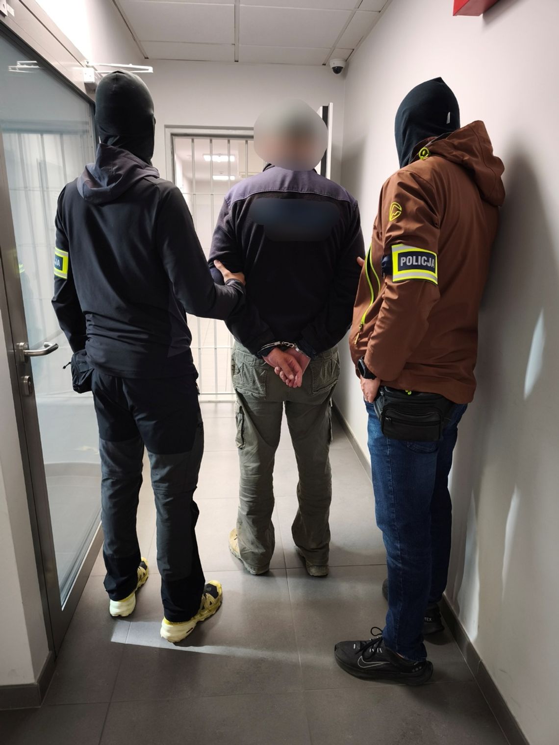 Pijany i bez uprawnień 65-latek spowodował kolizję. Zostanie odesłany do Ukrainy