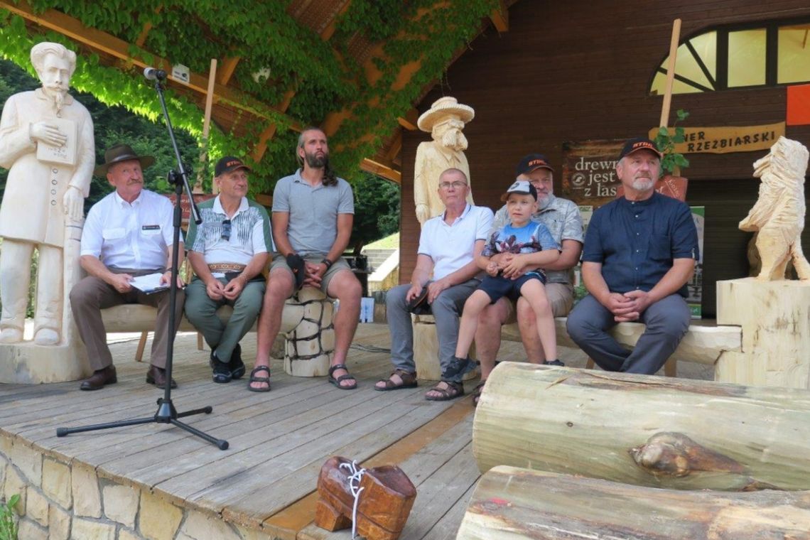 Plener rzeźbiarski w Iwoniczu-Zdroju. Kolejne monumentalne prace ozdobią uzdrowisko