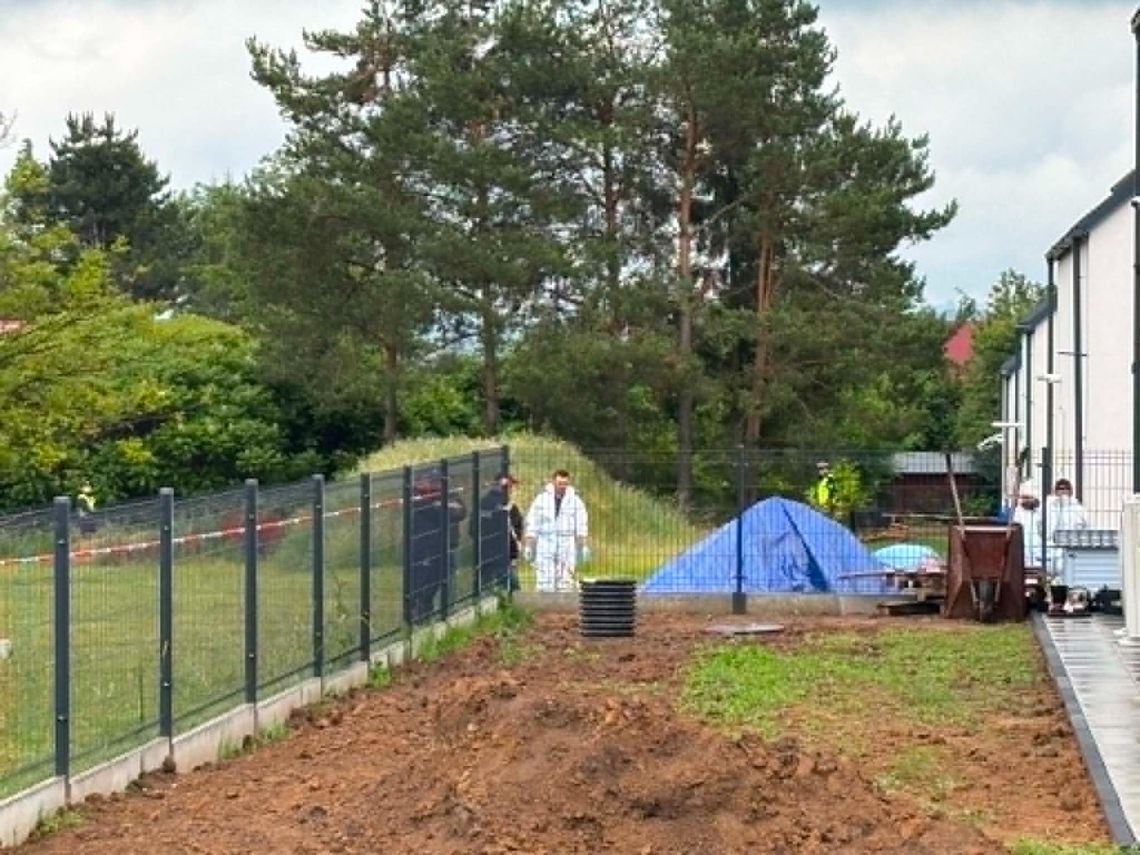 Płody zakopane na działce w Lutoryżu. Zatrzymano 57-letnią lekarkę Płody zakopane na działce w Lutoryżu. Zatrzymano 57-letnią lekarkę