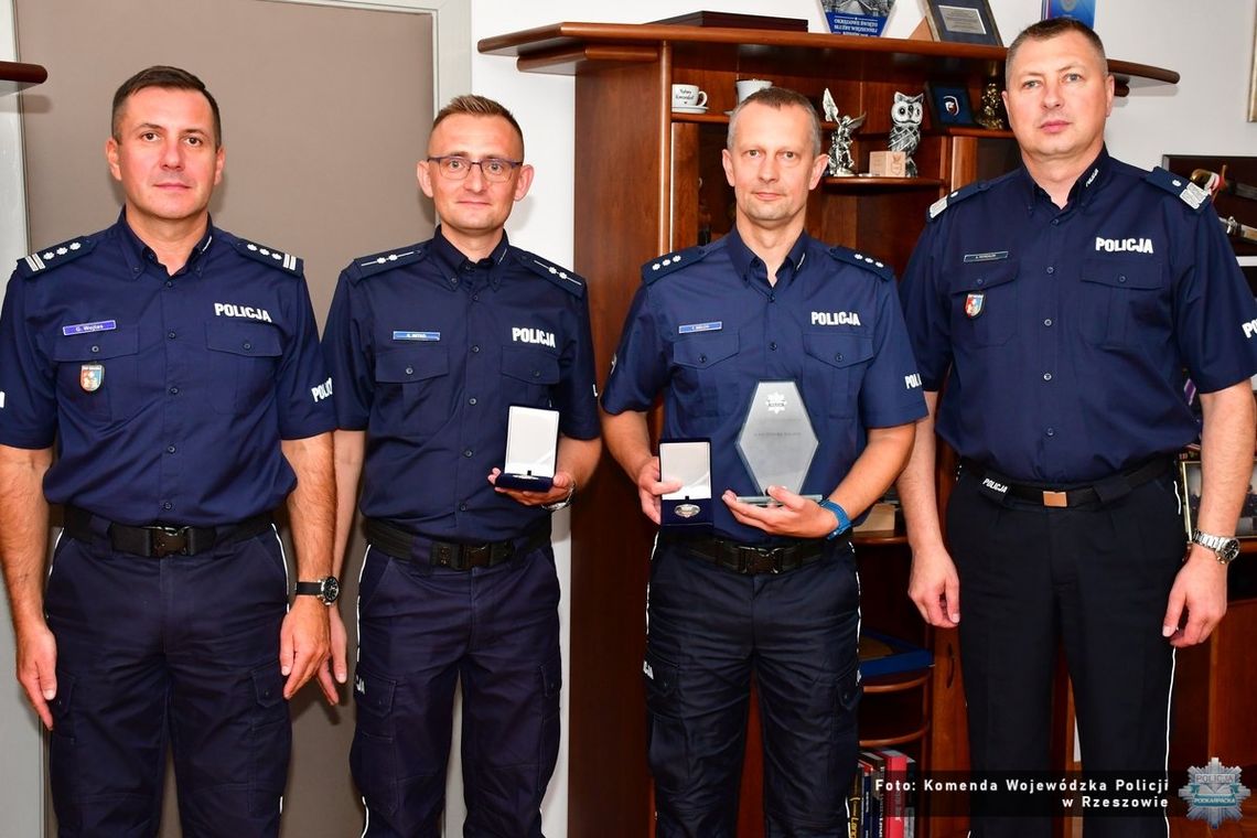 Podkarpaccy policjanci wiceliderami mistrzostw Polski w ratownictwie medycznym Podkarpaccy policjanci wiceliderami mistrzostw Polski w ratownictwie medycznym