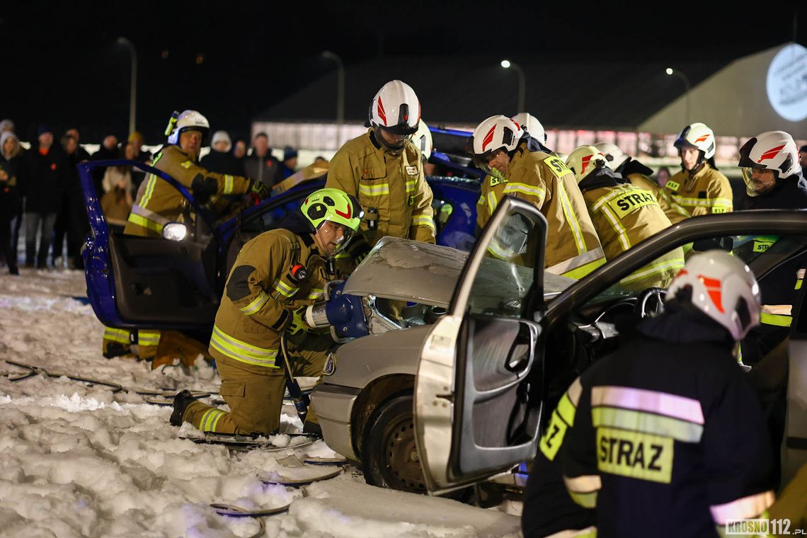 Pokaz służb ratowniczych podczas 34. Finału WOŚP w Krośnie