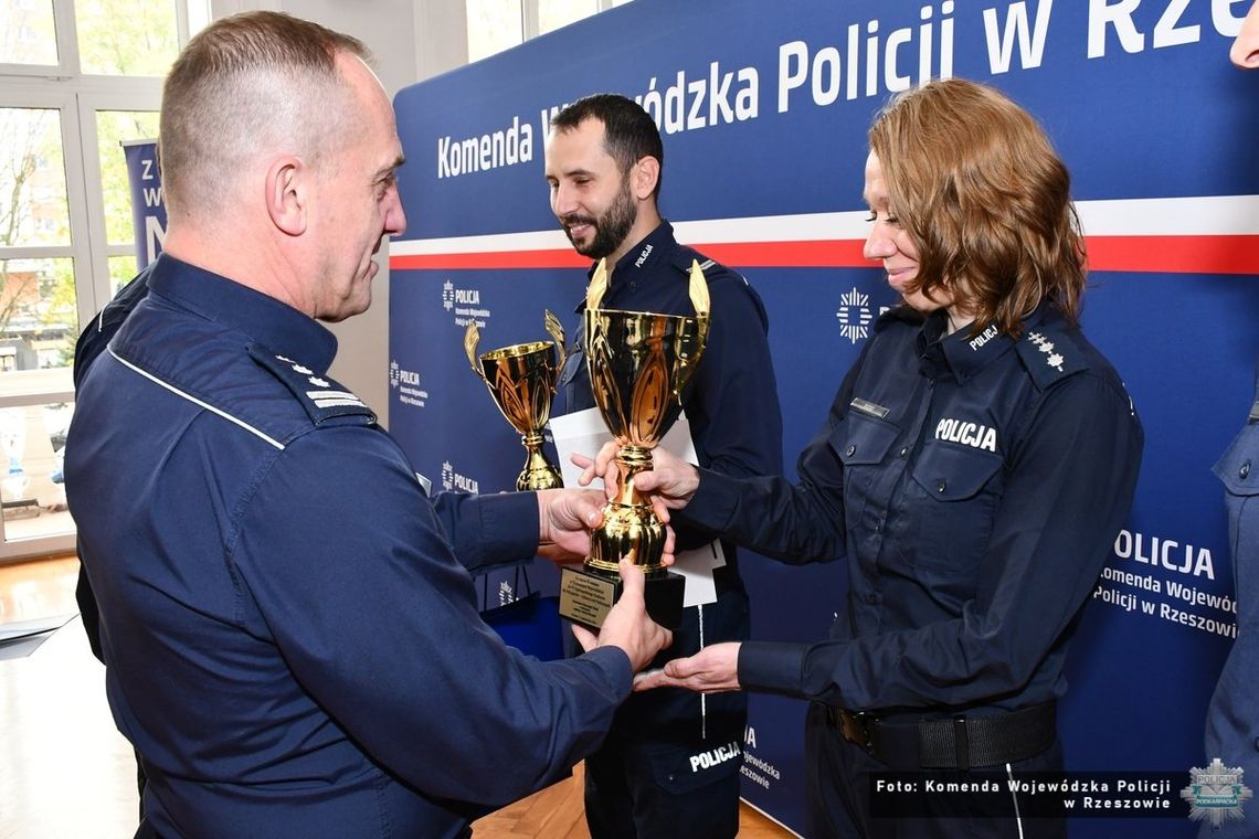Policjantka z Krosna wśród najlepszych oskarżycieli publicznych na Podkarpaciu Policjantka z Krosna wśród najlepszych oskarżycieli publicznych na Podkarpaciu