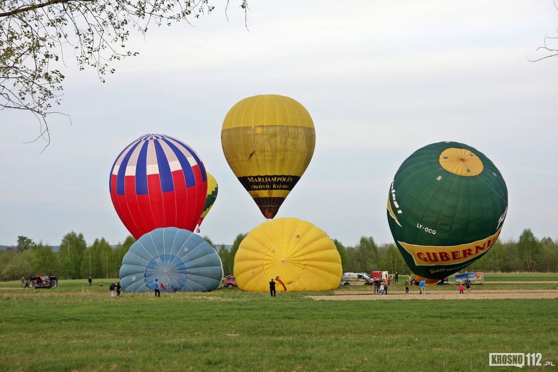 Popołudniowe loty balonów [ZDJĘCIA]