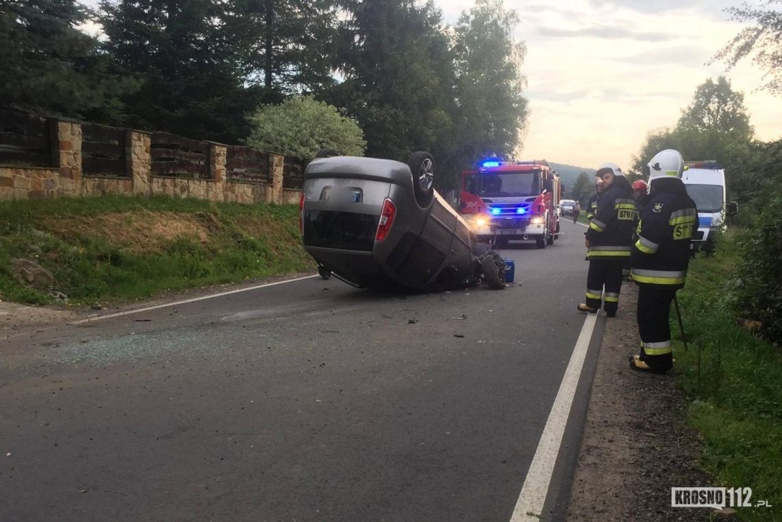 Poranne dachowanie w Wietrznie. Interweniowały służby