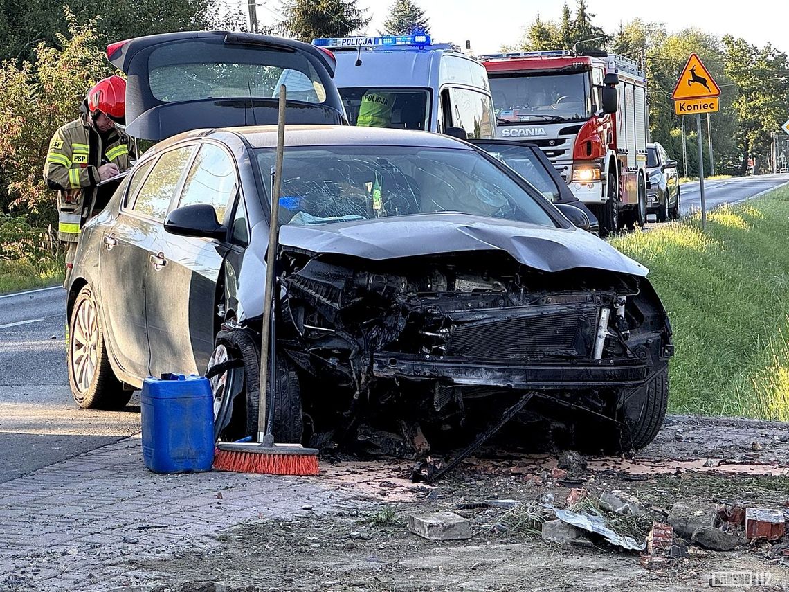 Poranne zdarzenie na Rzeszowskiej. Kierowca Opla zasnął za kierownicą