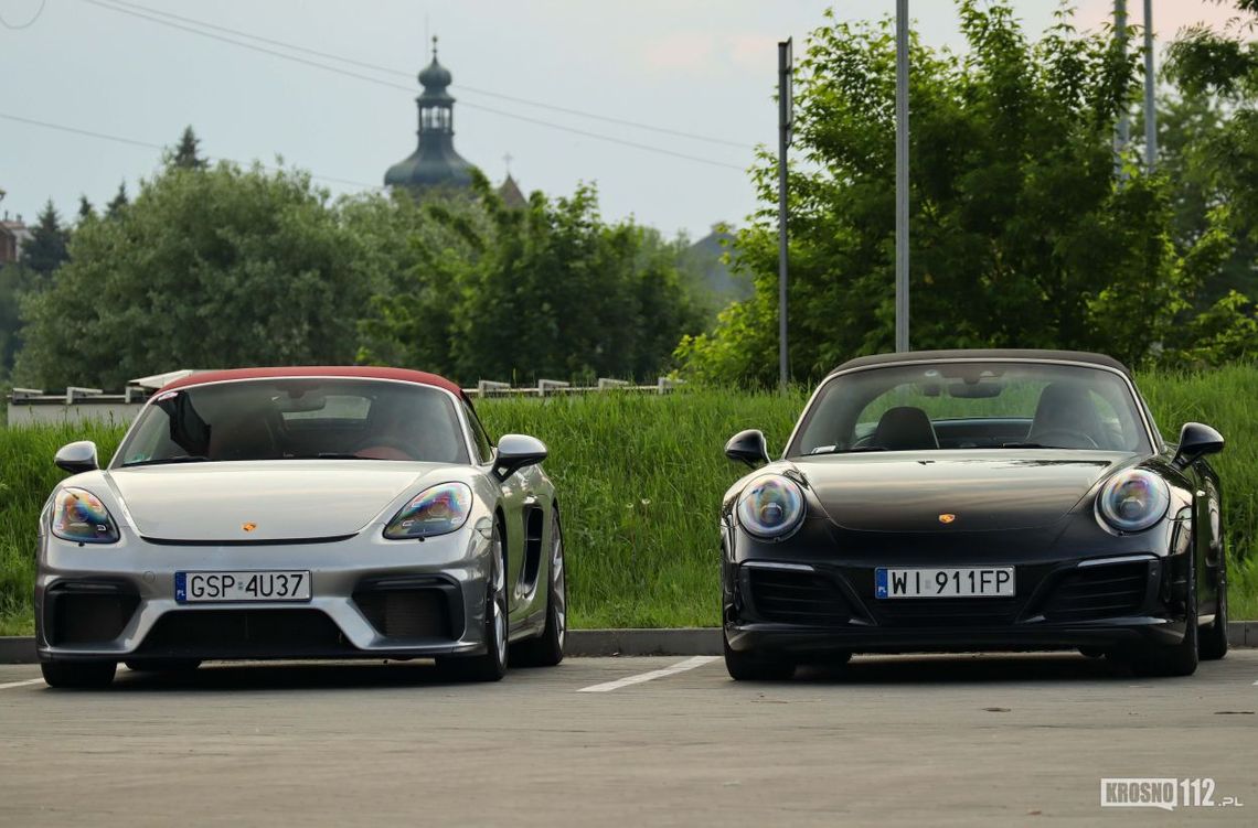 "Porsche Touring Bieszczady". Trzydzieści załóg Porsche Club Poland bazuje w Krośnie
