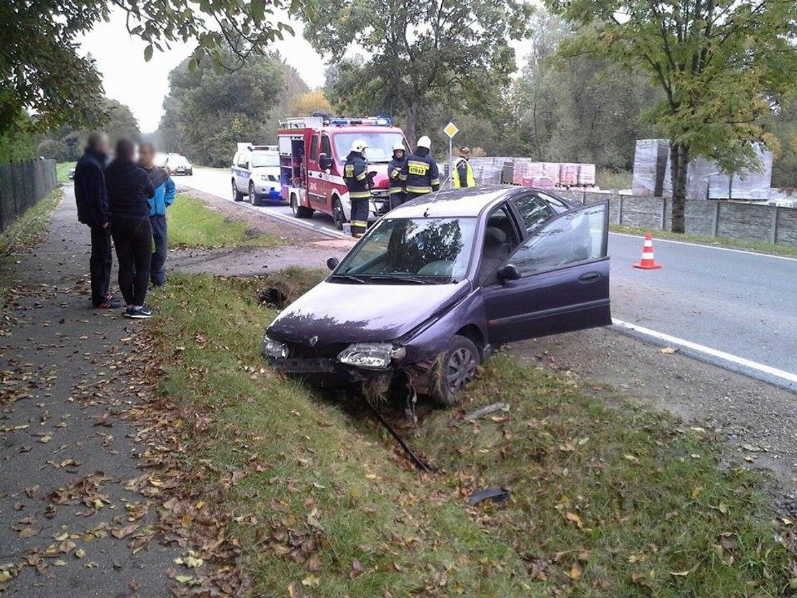 POSADA GÓRNA: Niegroźna kolizja Renault