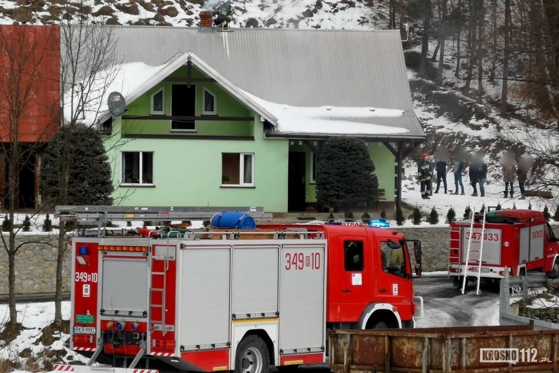POSADA JAŚLISKA: Strażacy kolejny raz gasili pożar sadzy