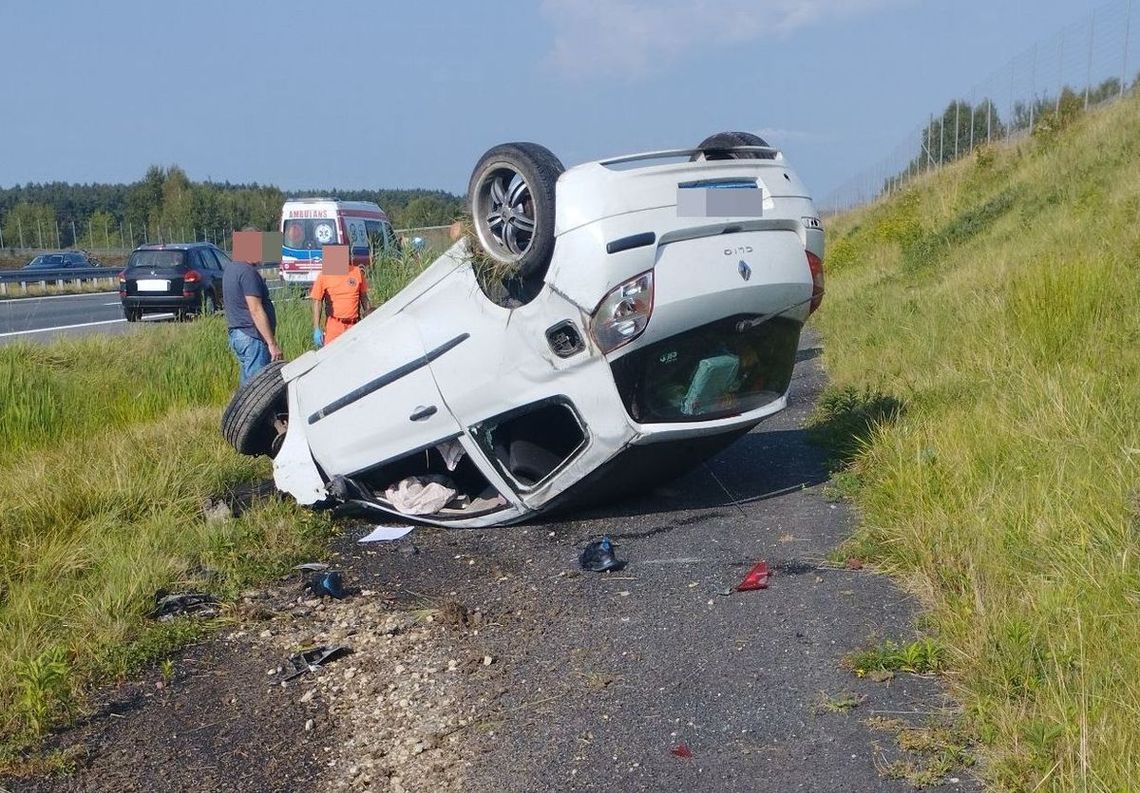 Pościg na S19 zakończony dachowaniem. Kierowca uzyskał 239 punktów karnych