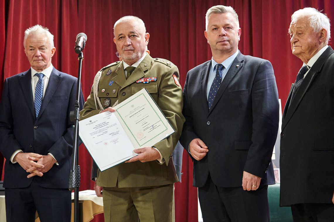 Pośmiertna nominacja Kaspra Wojnara na stopień pułkownika. Uroczystość w Jedliczu