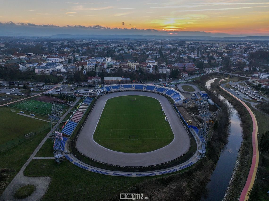 Postęp prac na stadionie przy ul. Legionów [ZOBACZ ZDJĘCIA]