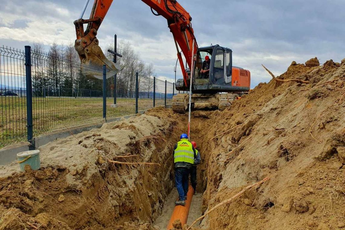 Postępują prace przy budowie kolektora sanitarnego Wietrzno-Głowienka
