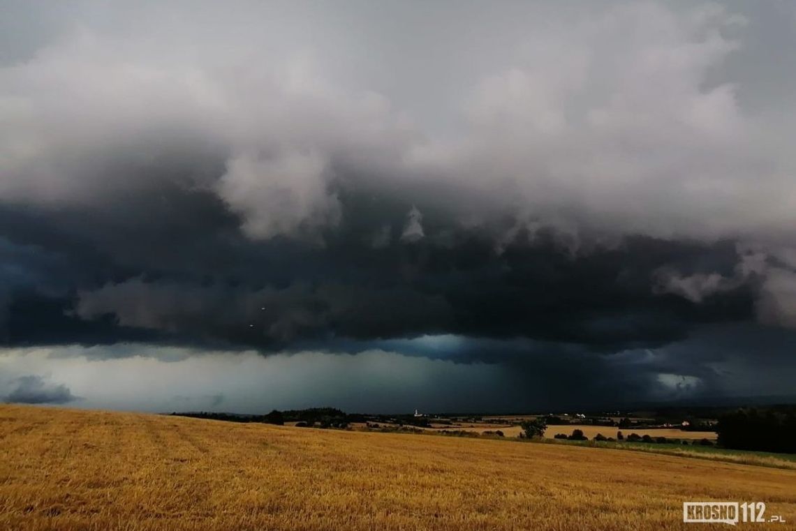 Potężna burza nad powiatem. Zobaczcie zdjęcia naszych Czytelników