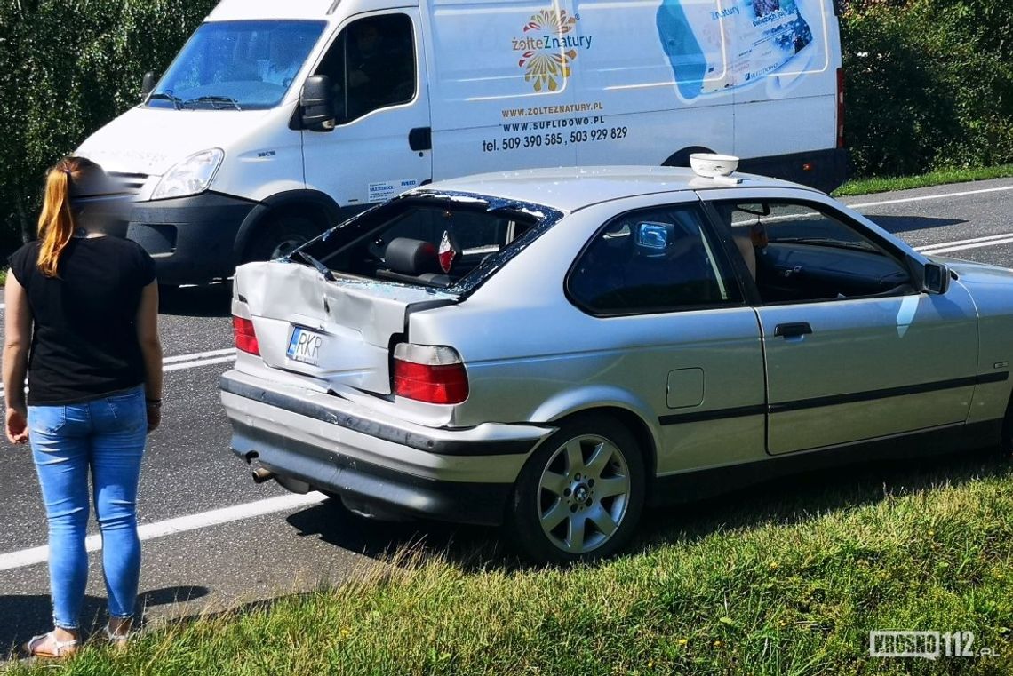 POTOK: Kierowca ciężarówki najechał na tył BMW