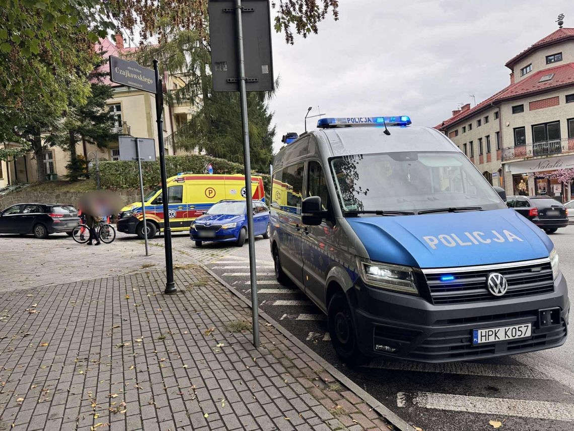 Potrącenie rowerzysty na rondzie w Krośnie