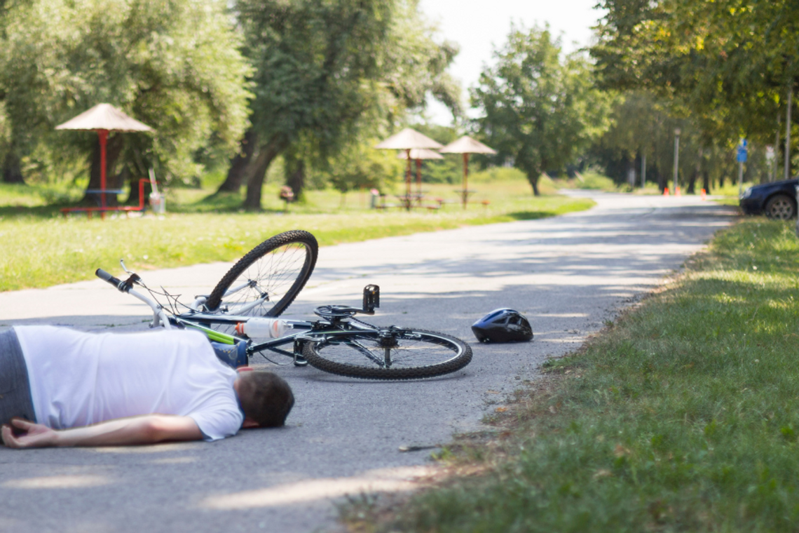 Potrącenie rowerzysty w Jedliczu. Poszukiwani świadkowie zdarzenia