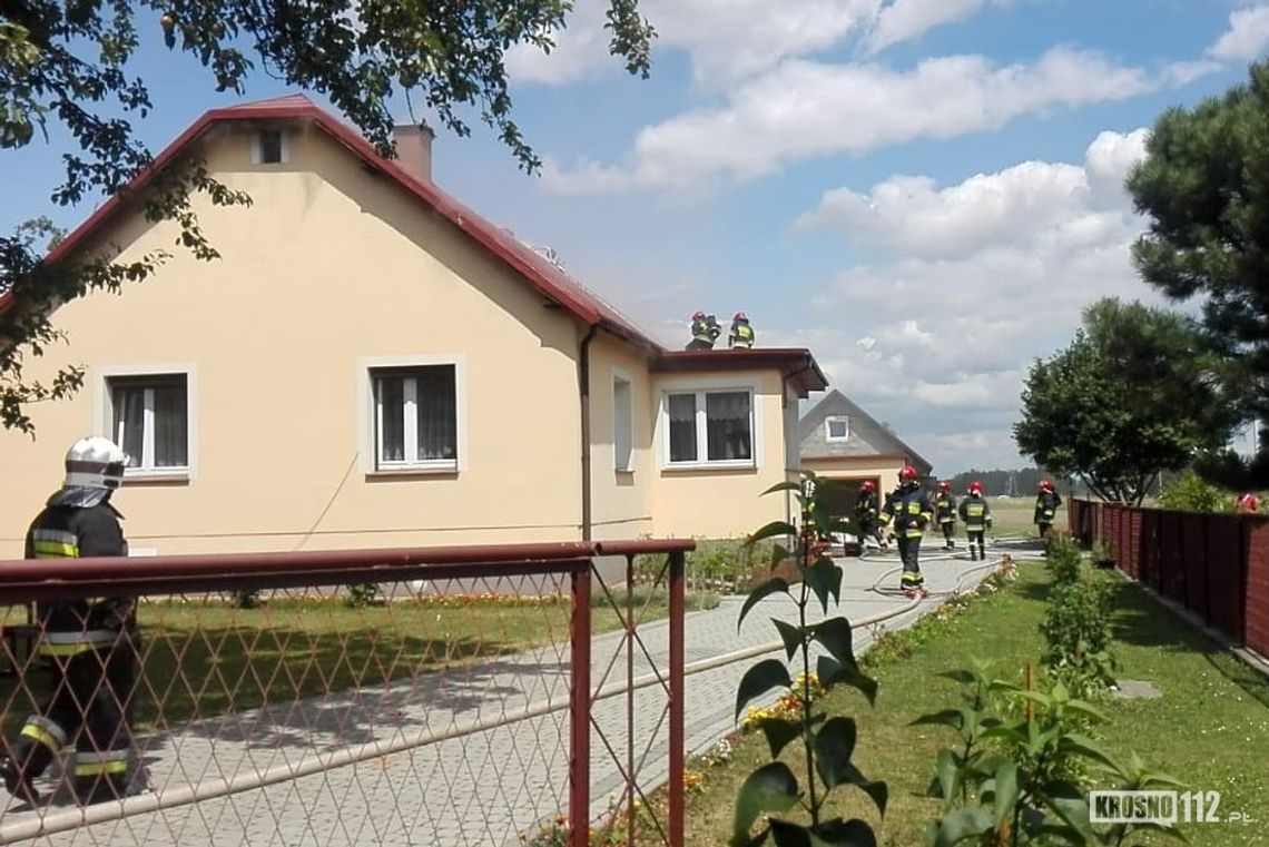Pożar budynku w Klimkówce. Kilkudziesięciu strażaków w akcji