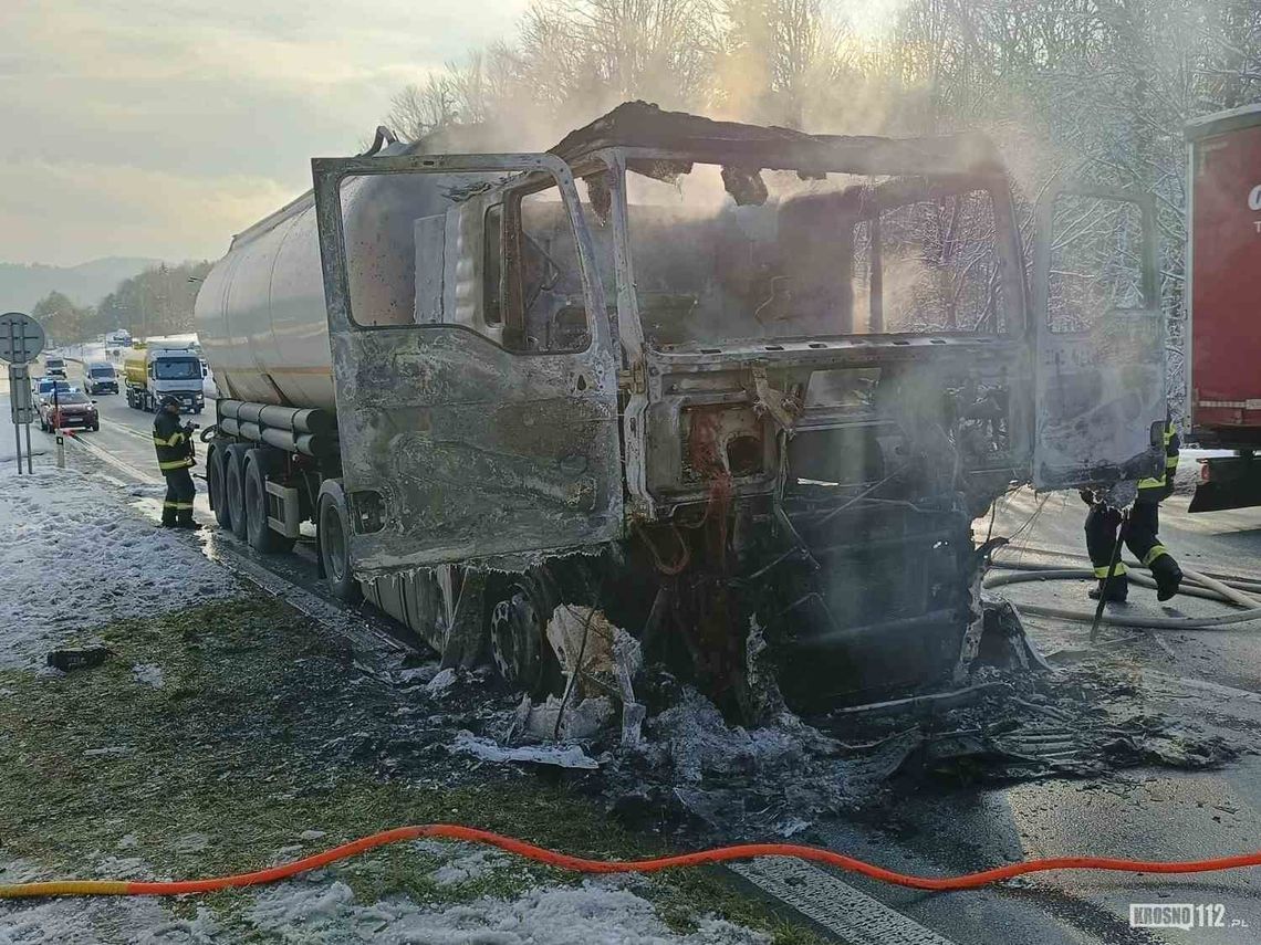 Pożar cysterny przy przejściu granicznym Barwinek/Vyšný Komárnik