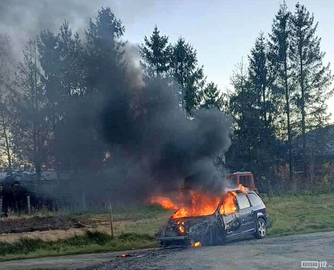 Pożar samochodu w Trzcianie Pożar samochodu w Trzcianie