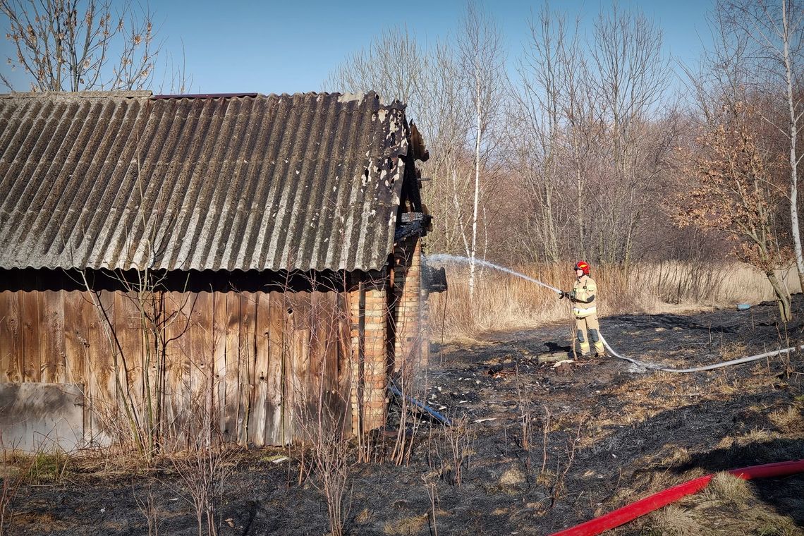 ? Pożar trawy bezpośrednią przyczyną pożaru stodoły!