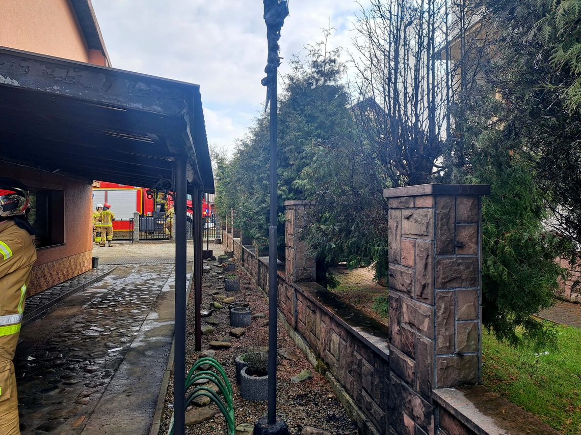 Pożar w Cergowej. W akcji trzy zastępy PSP i OSP