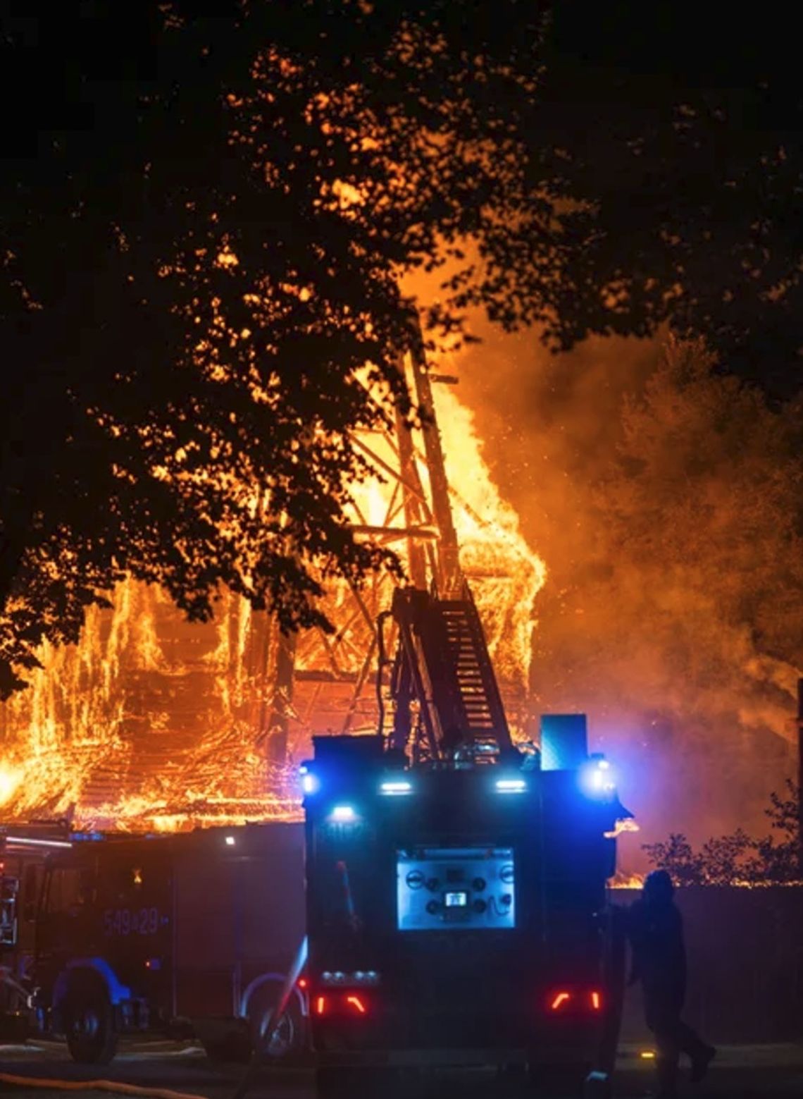 Pożar w sanockim skansenie. Spłonął m.in. XVII-wieczny kościół