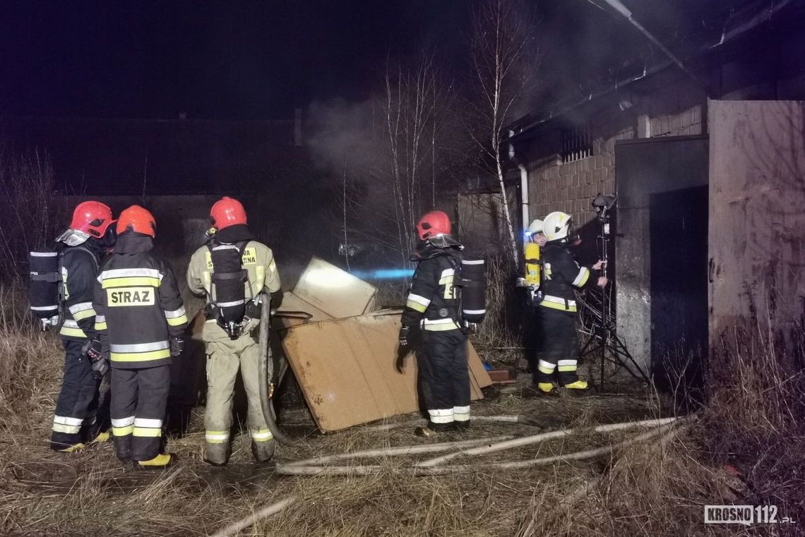 Pożar w starym magazynie w Korczynie