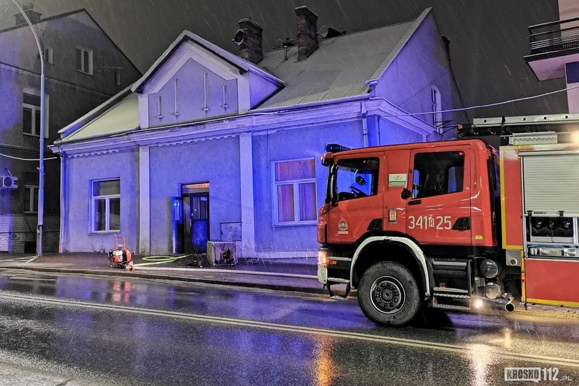 Pożar wewnątrz jednej z kamienic przy Piłsudskiego