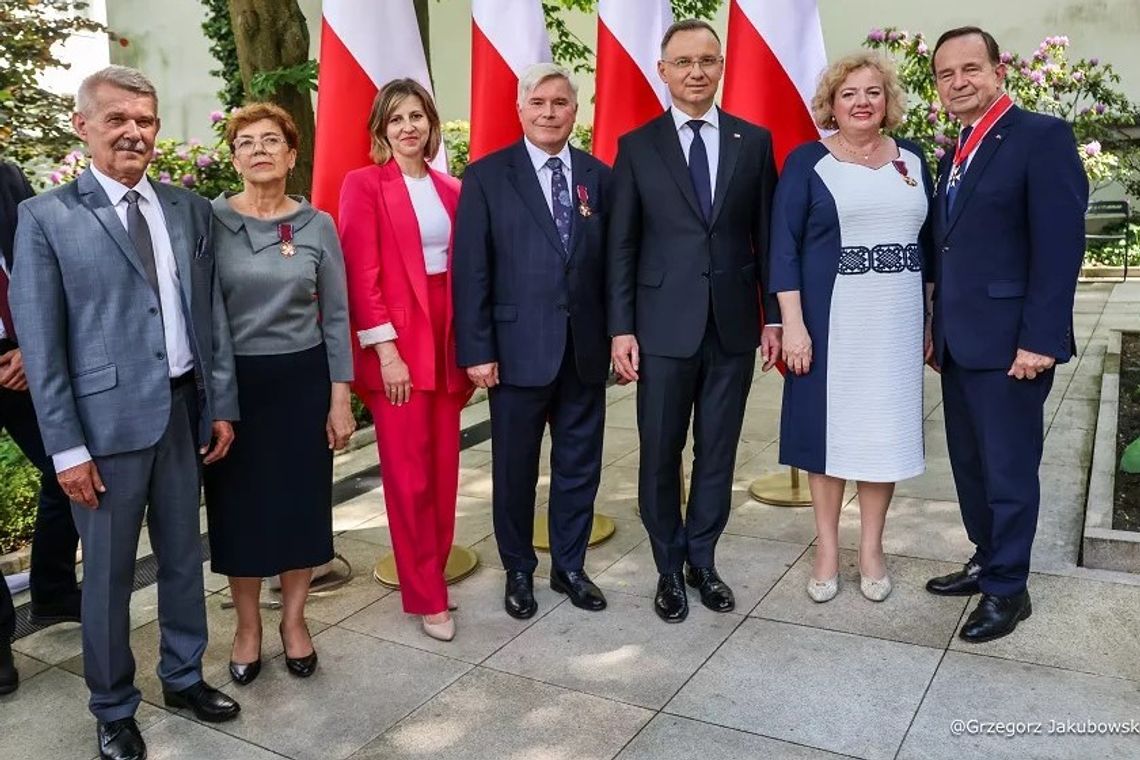 Prezydent Piotr Przytocki odebrał odznaczenie od Prezydenta RP